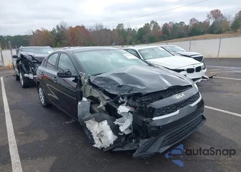 2022 Kia Forte Fe z USA, uszkodzony, nr VIN 3KPF24AD7NE451017